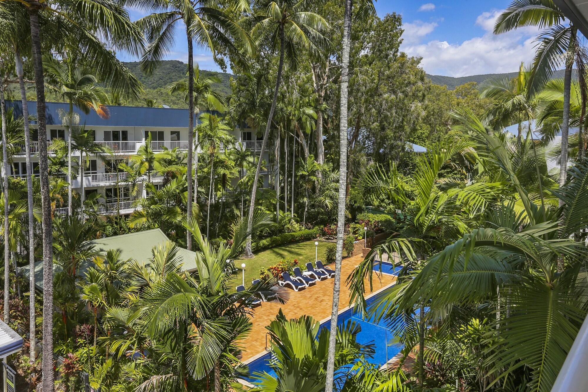 Agincourt Beachfront Apartments Clifton Beach Exterior photo